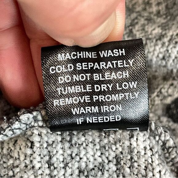 Brooklyn Cloth Mfg Co Women’s Oversized Button Neck Pullover Hooded Sweatshirt M - Picture 9 of 9